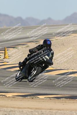 media/Oct-02-2025-Racers Edge (Thu) [[2c91cb6ab3]]/2-A Group/Session 5-Turn 12 (130pm)/